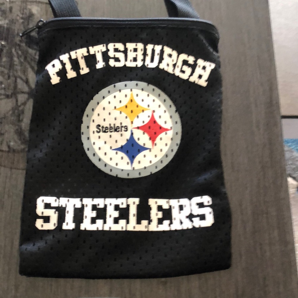 Pittsburgh Steelers mesh crossbody purse by Little Earth  perfect for Super Bowl